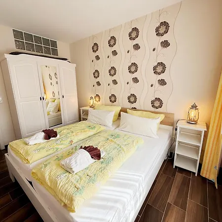 Haus Dithmarschen 2 Appartement *